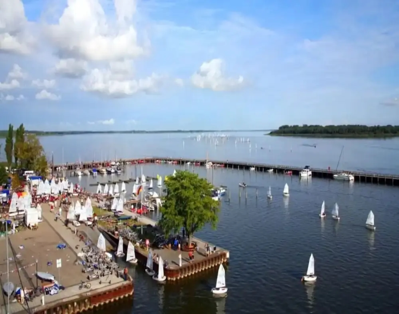 Hausboot Schwimmendes Haus in Ribnitz-damgarten