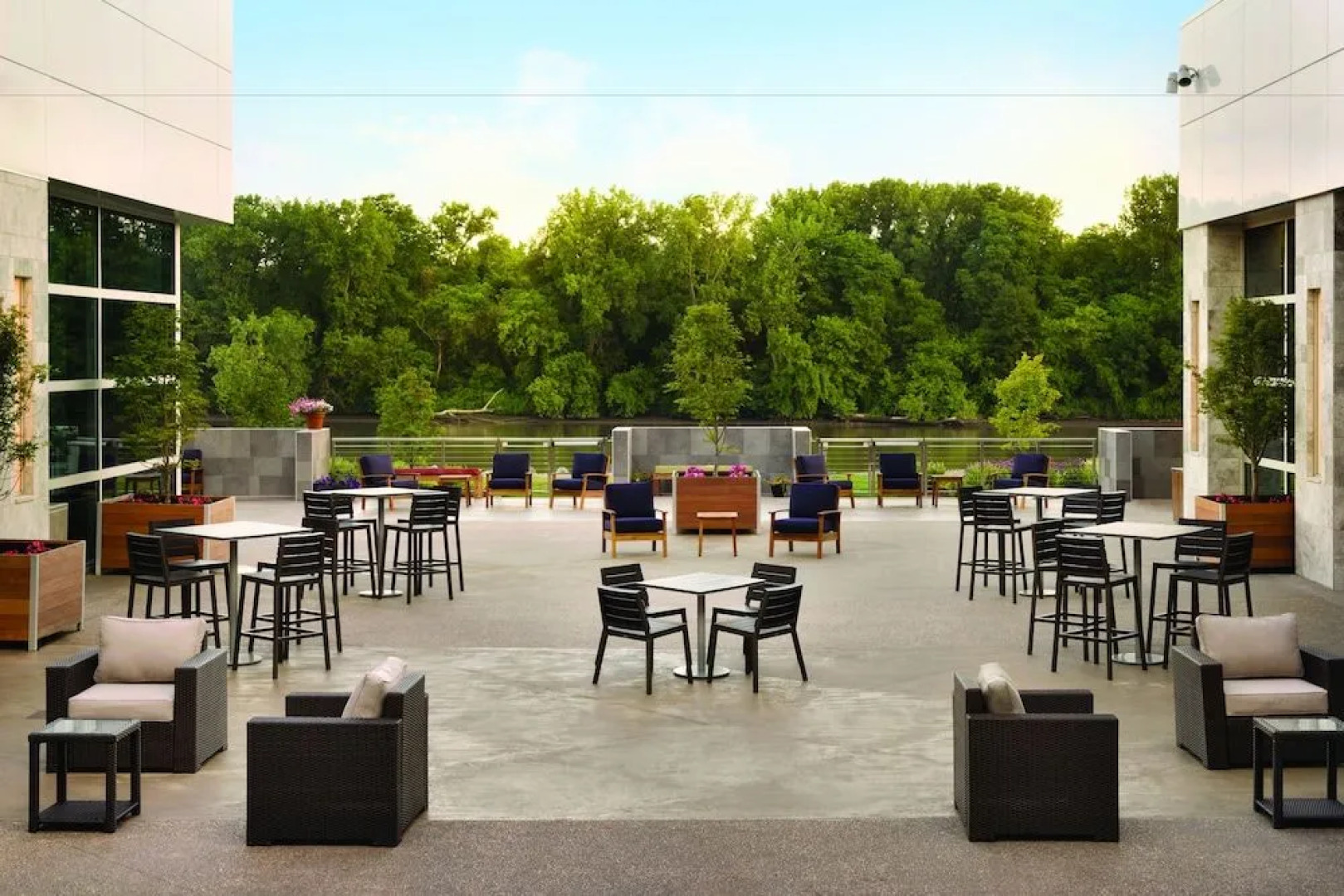 The Landing Hotel at Rivers Casino & Resort