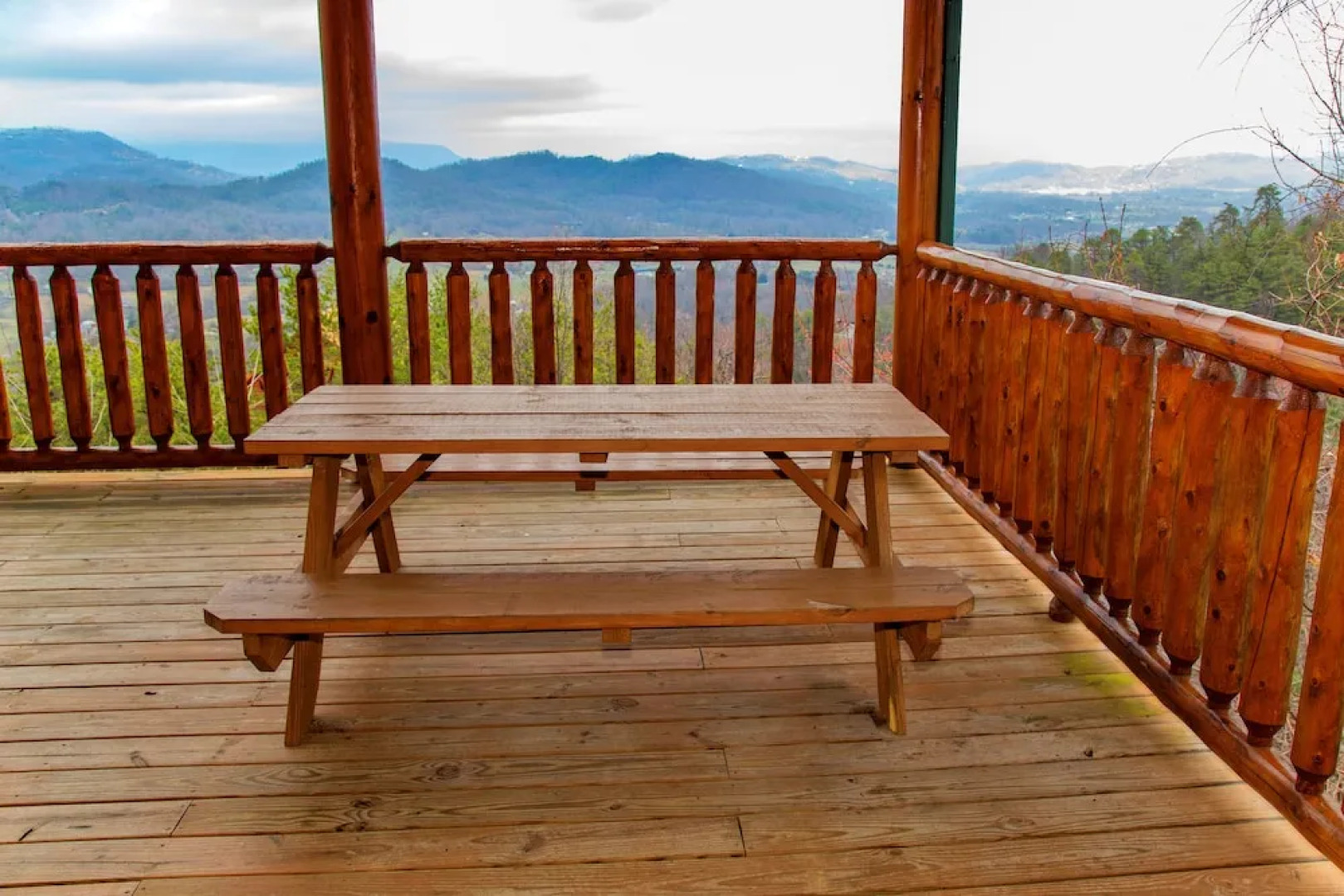 Million Dollar View - Four Bedroom Cabin