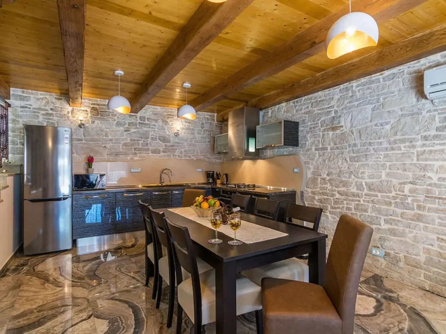 Villa Patrick Comfortable Holiday Residence