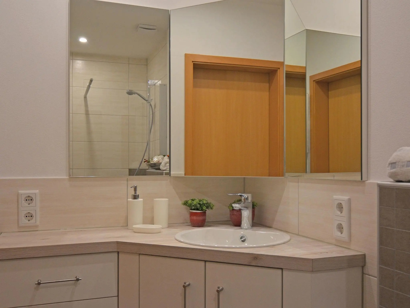 Ground Floor Tasteful Apartment with Terrace & Garden near Brilon