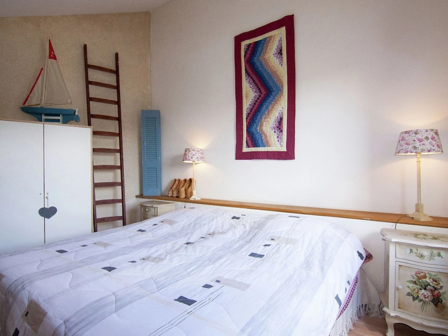 Lovely Spacious Cottage on a Fine Estate With a Heated Pool