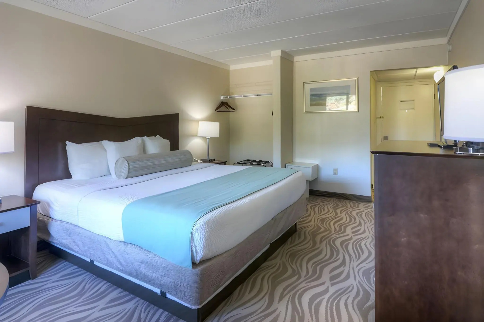 The Breakers Hotel & Suites