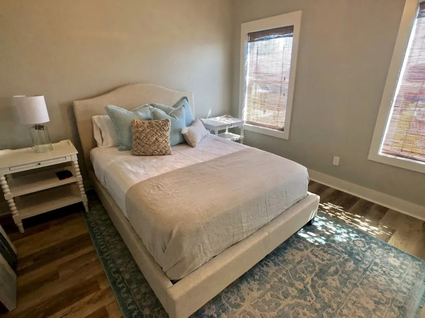 EZ Come EZ Geaux Home 4 Bedrooms 3.5 Bathrooms Home