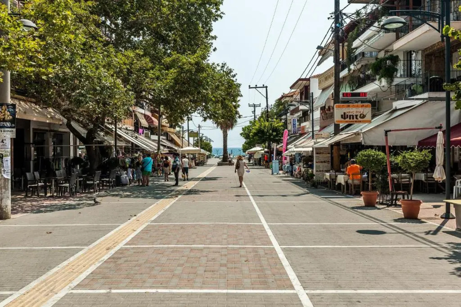 Thomas House near the beach