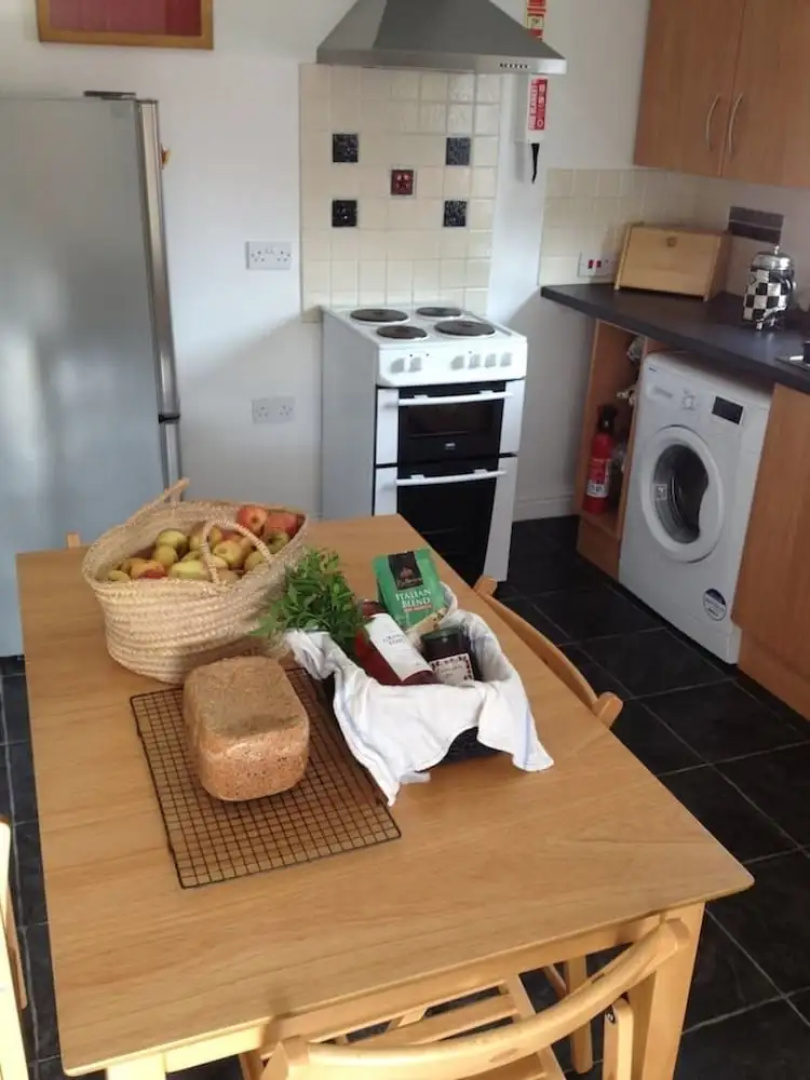 Charming 2-bed Cottage in Templecombe
