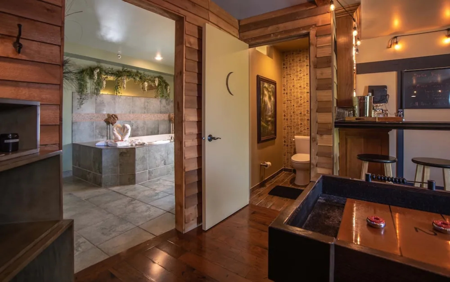 The Anniversary Inn Logan