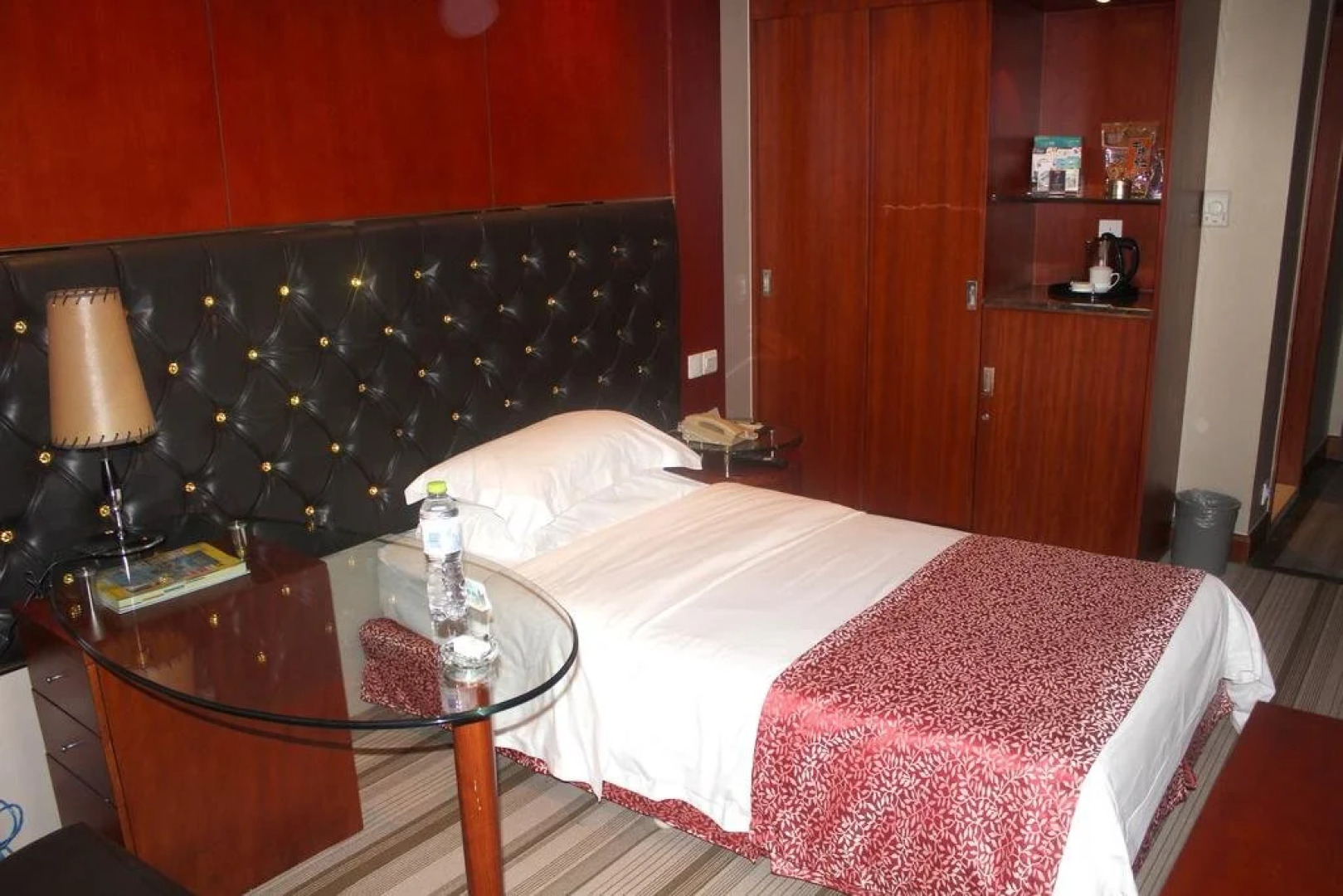 Guangyuan Dingshan Hotel