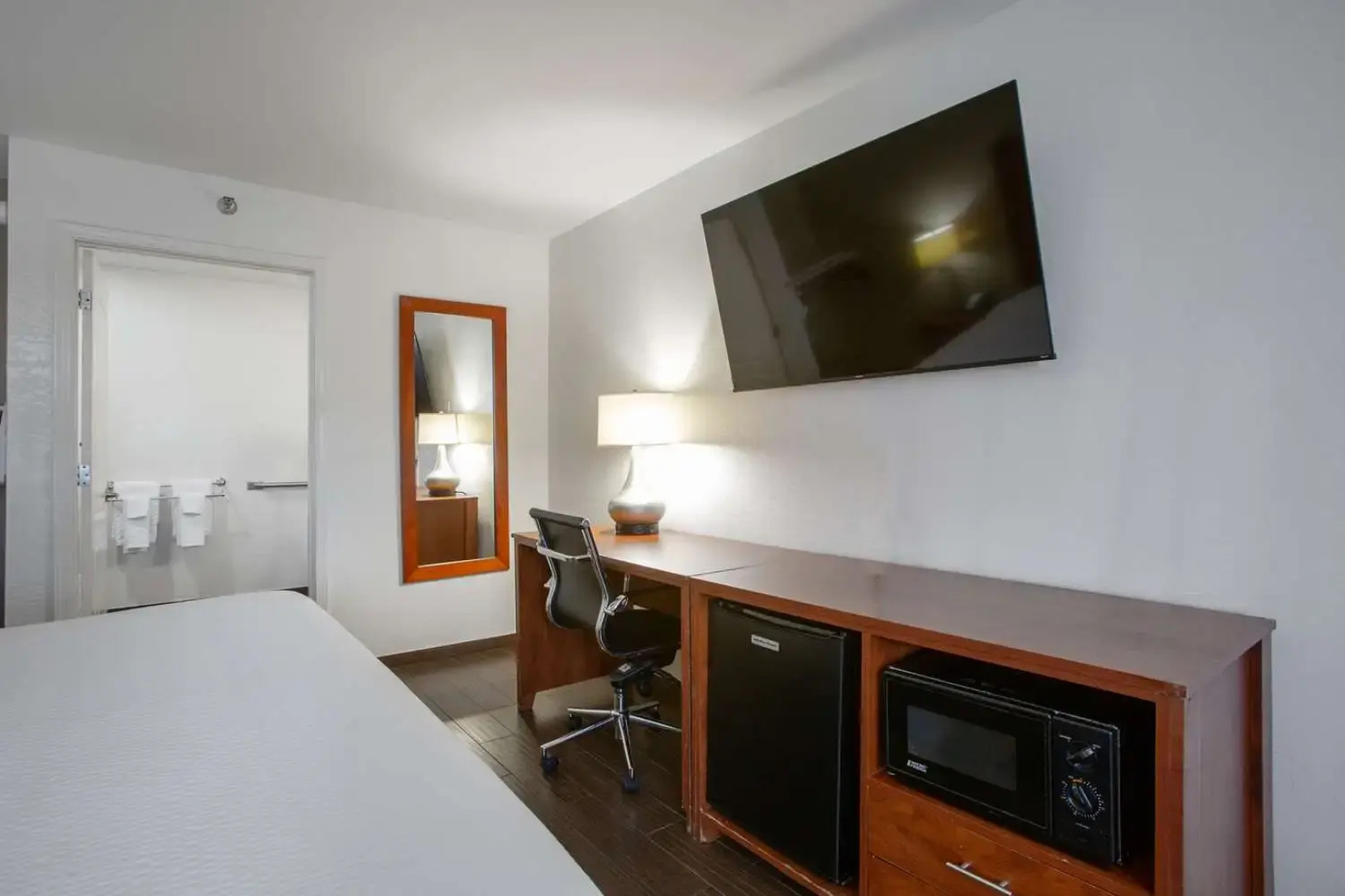 The Hotel Serene Glendale Peoria, Surestay Collection by BW