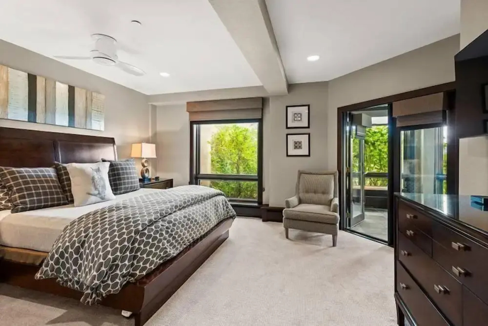 Snowmass Village by Gondola Resorts