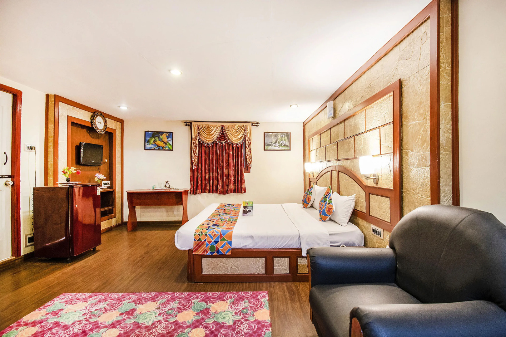 FabHotel Roshan Residency