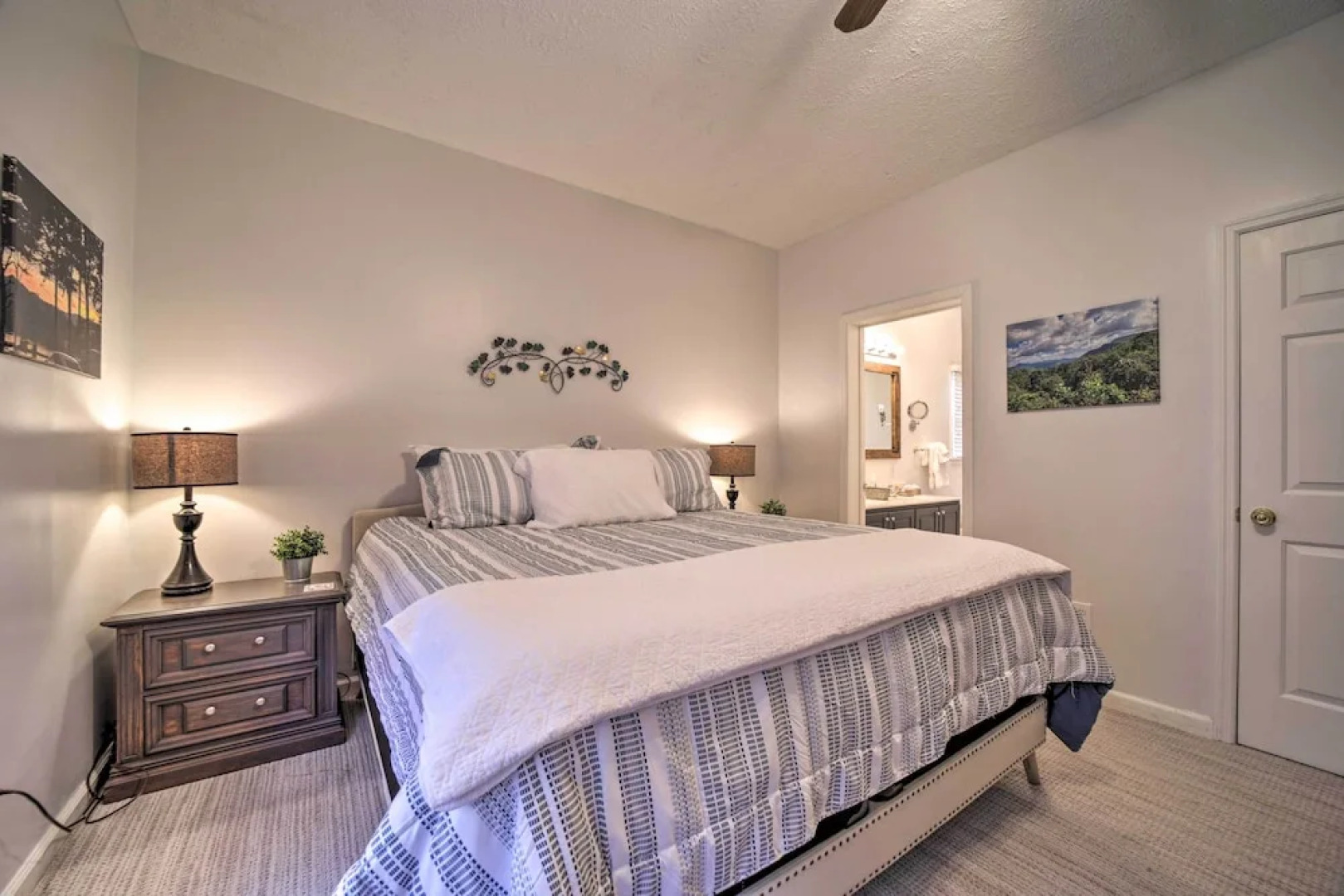 Blue Ridge Mtn Escape: Home w/ Deck & Fire Pit!