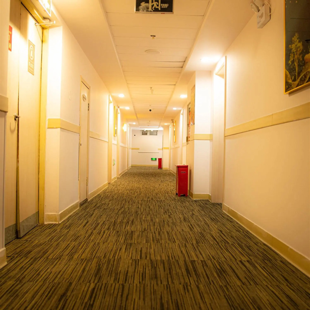 Pai Hotel Luohe Shuanghui Road