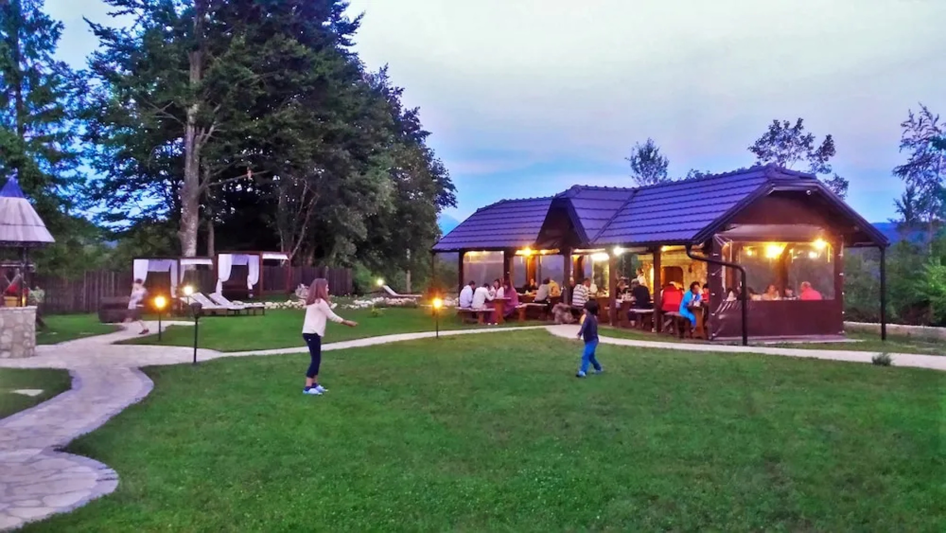 Etno Garden Exclusive