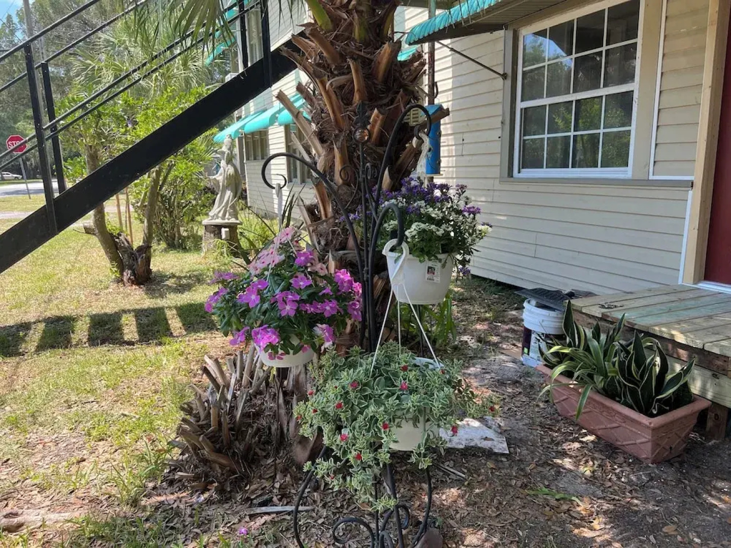 Nature Coast Inn and Cottages