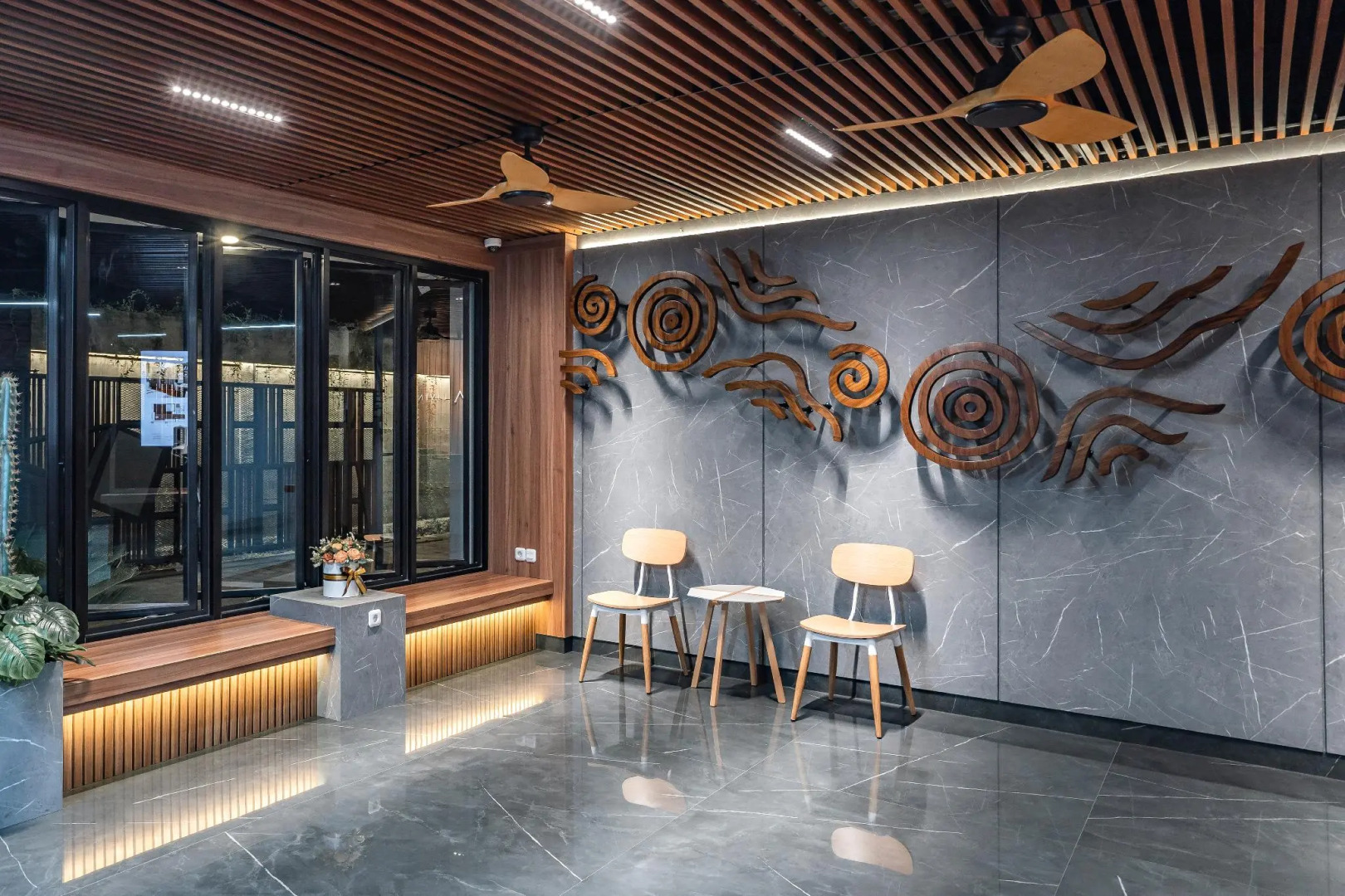 LOA Living Solo Baru