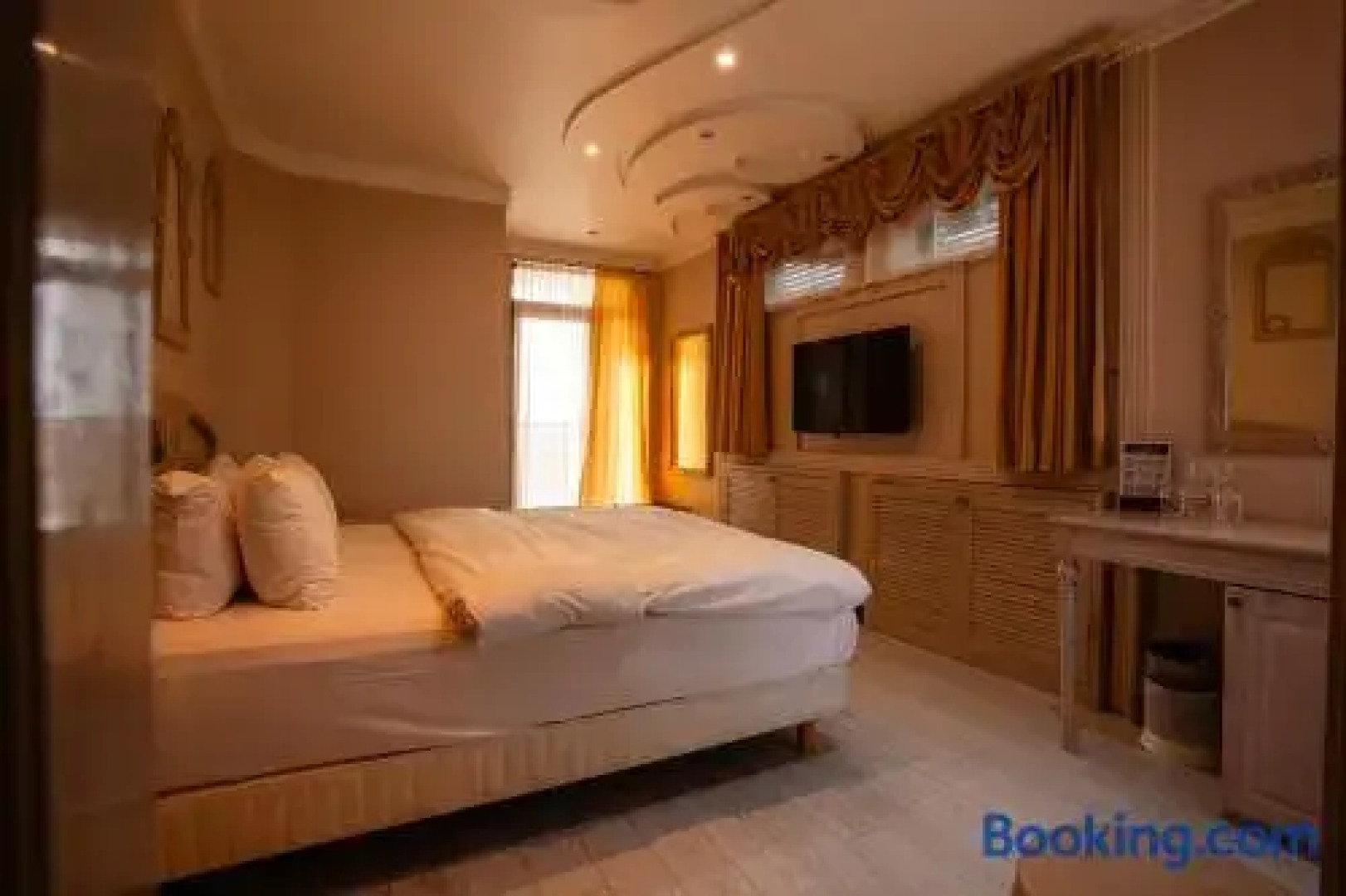 Piazza Boutique Hotel