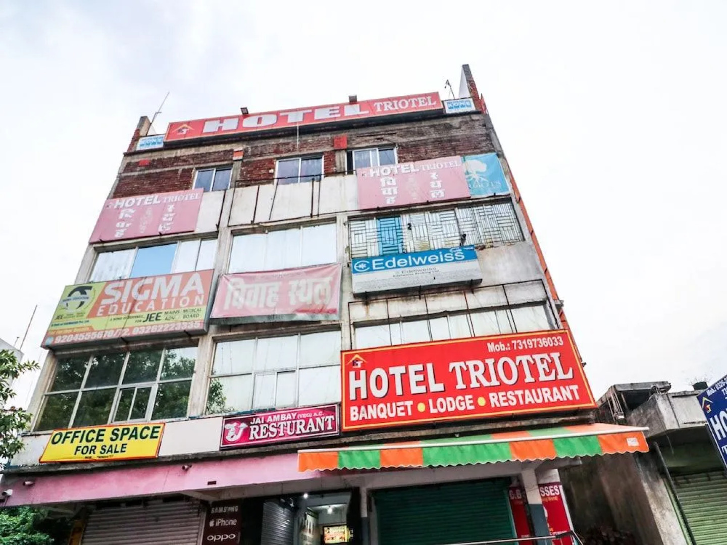 Oyo 46190 Triotel Hotels And Banquets (Opc) Private Limited