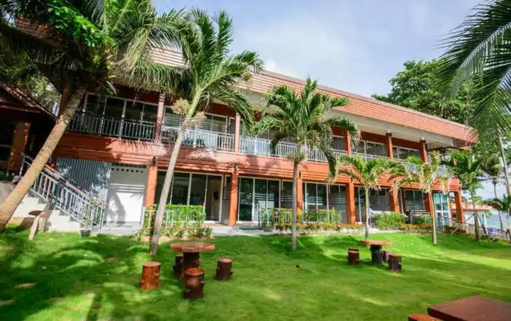 Baansuan Aokhai Beach Rayong