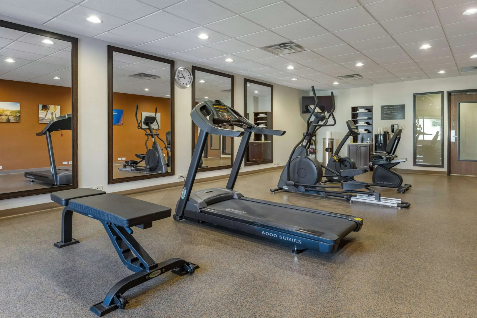 Comfort Suites Bridgeport - Clarksburg
