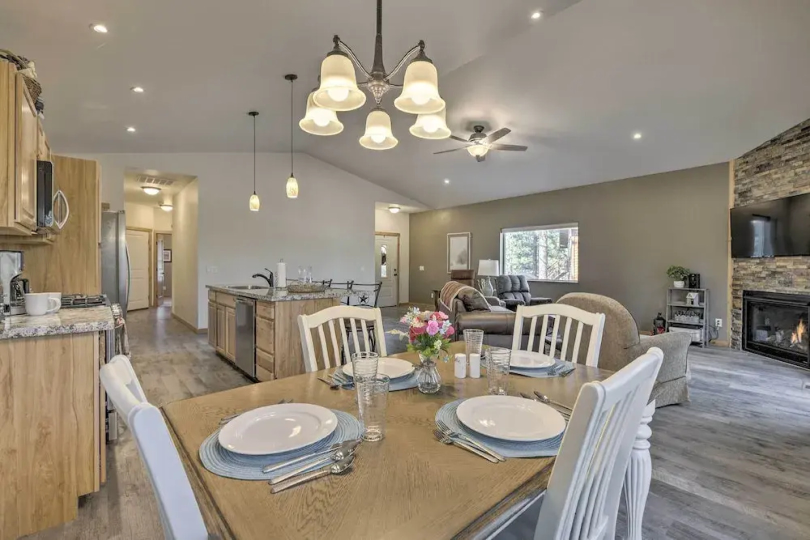 Pagosa Springs Retreat ~ 6 Miles to Hot Springs!