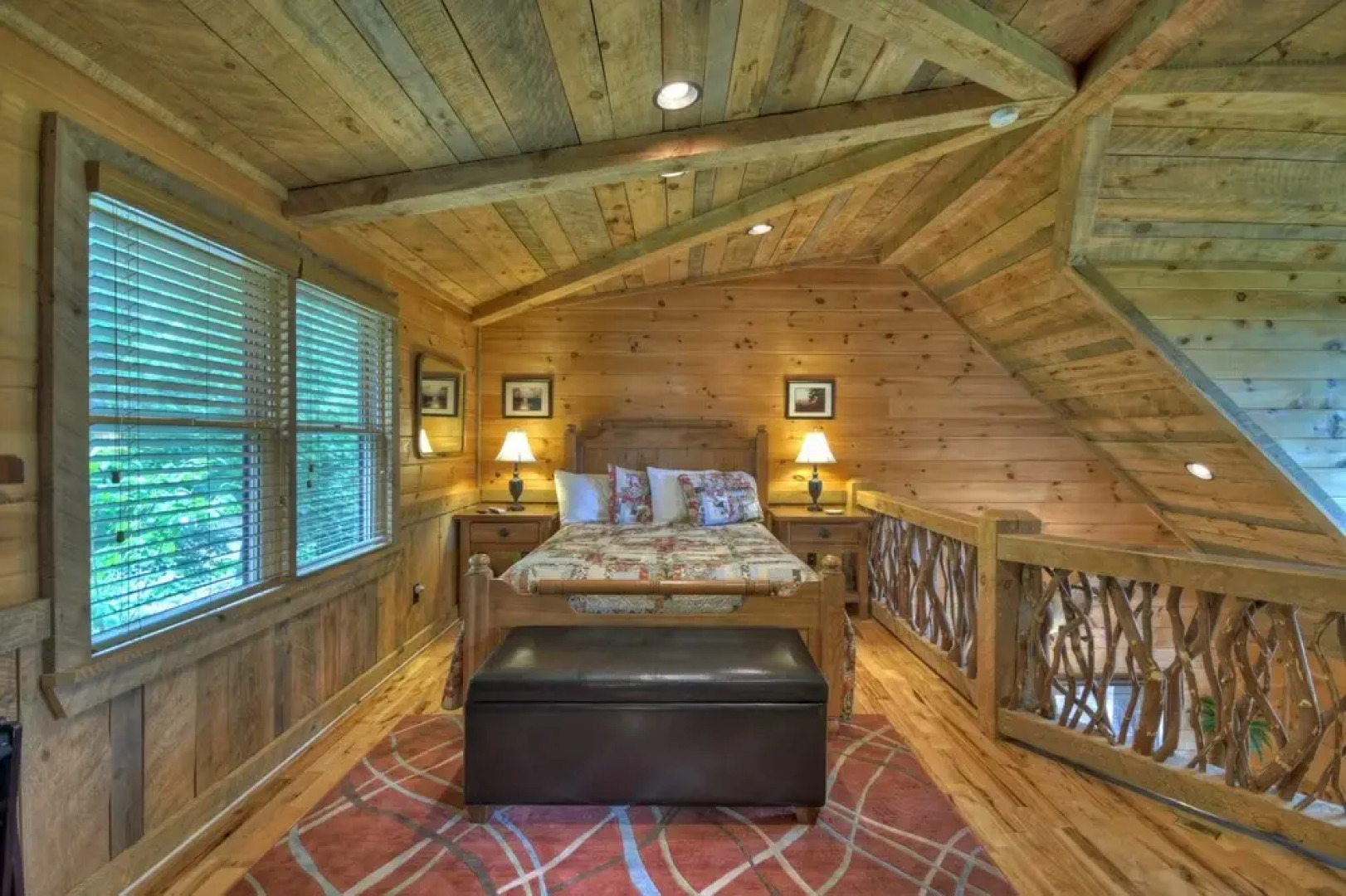 Heavens Doorstep- Stunning Mtn & Lake Nottley View