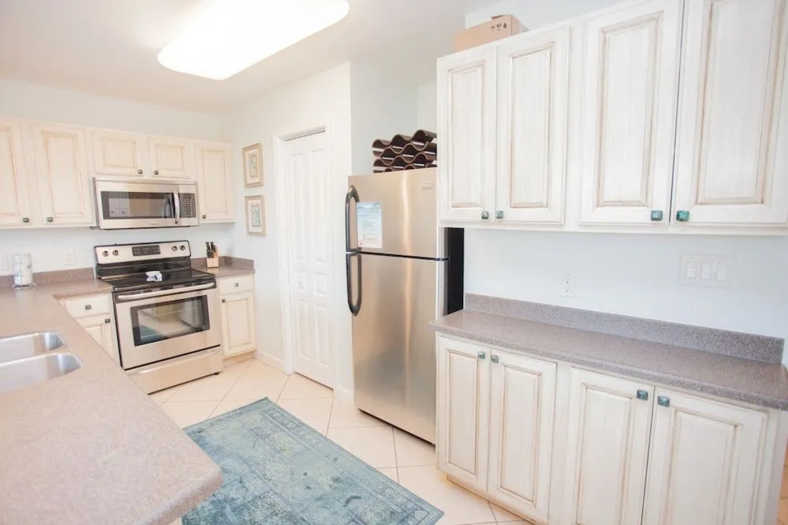 Beach Resort 305 - 1058526 - 1 Br condo by RedAwning