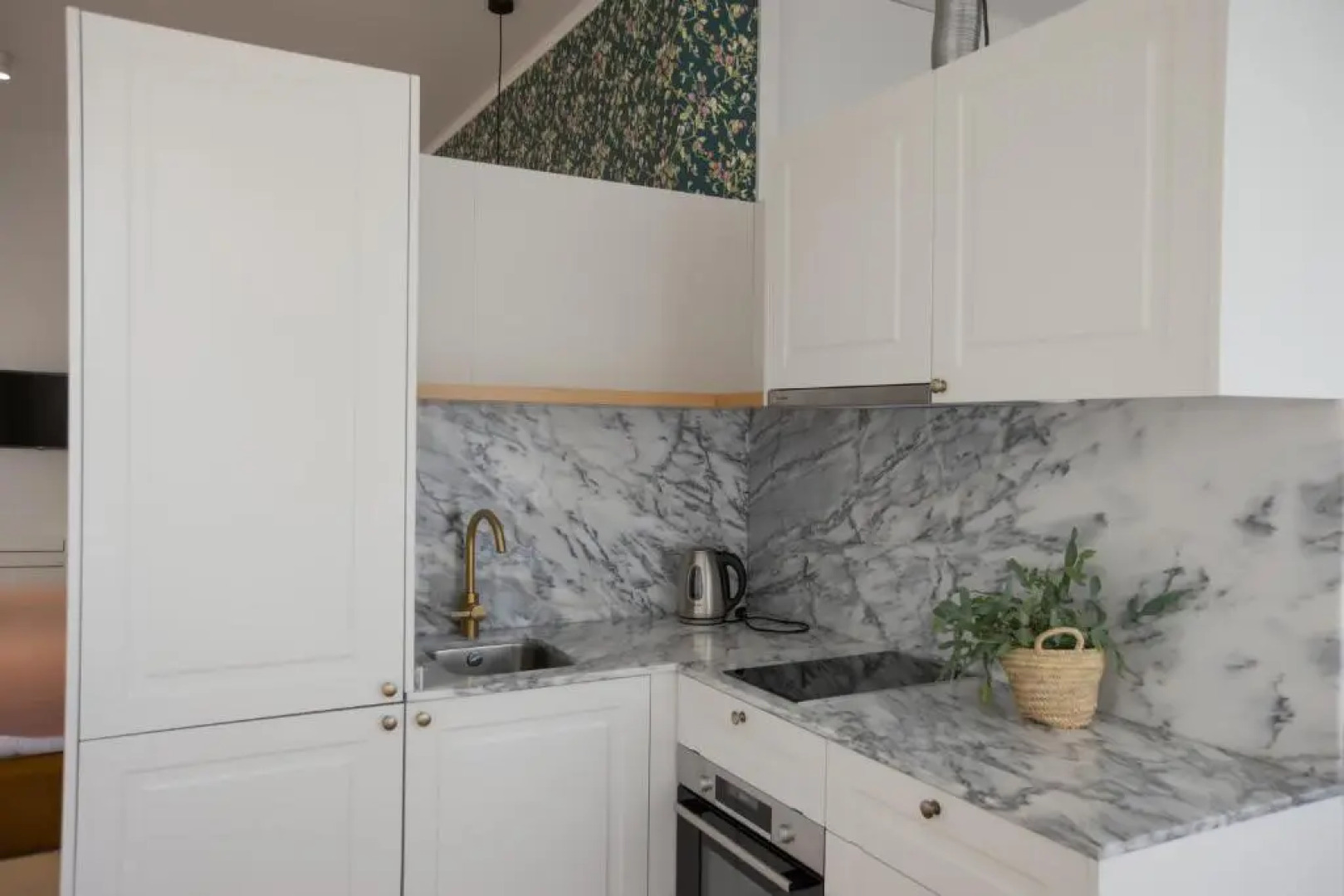 Trovador City Guest House