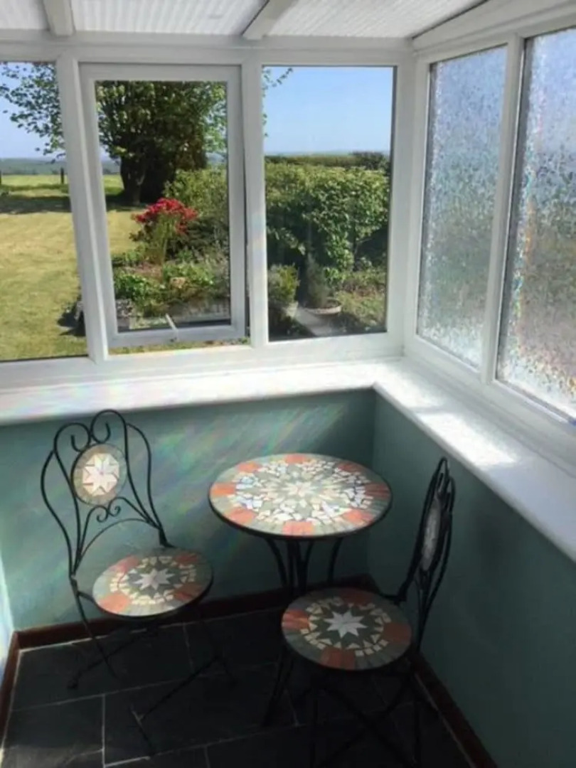 Lovely Spacious Studio Stunning Views Min yr Awel