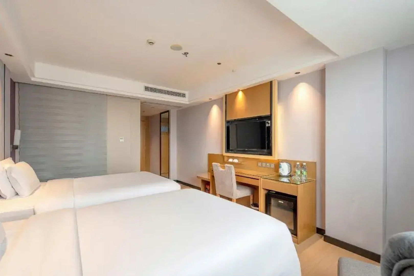 Zhanjiang Lavande Grandbuy Branch Hotel