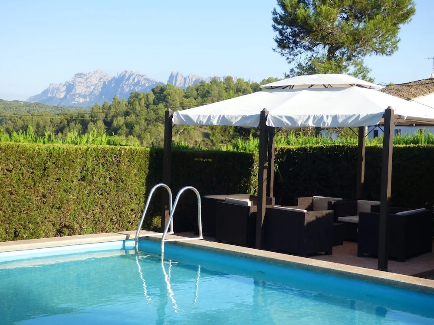 Luxurious Cottage in Sant Salvador de Guardiola With Pool