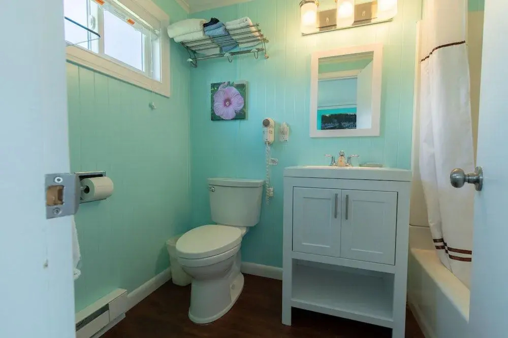 Footbridge Beach Motel