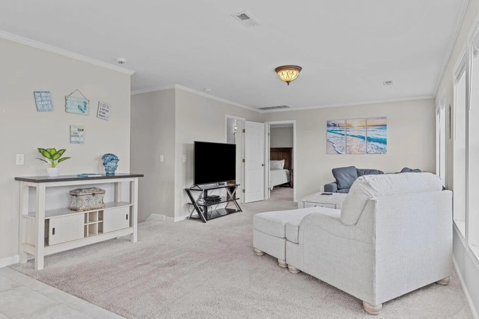 Seas The Moment 5 Bedroom Home by RedAwning