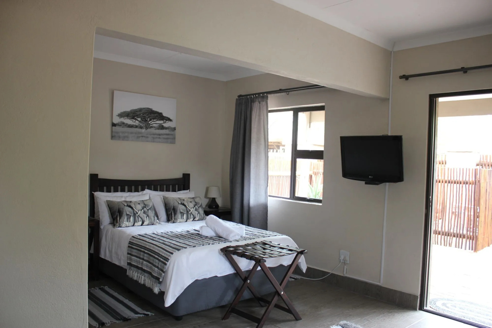 Wild Dog Guest Lodge