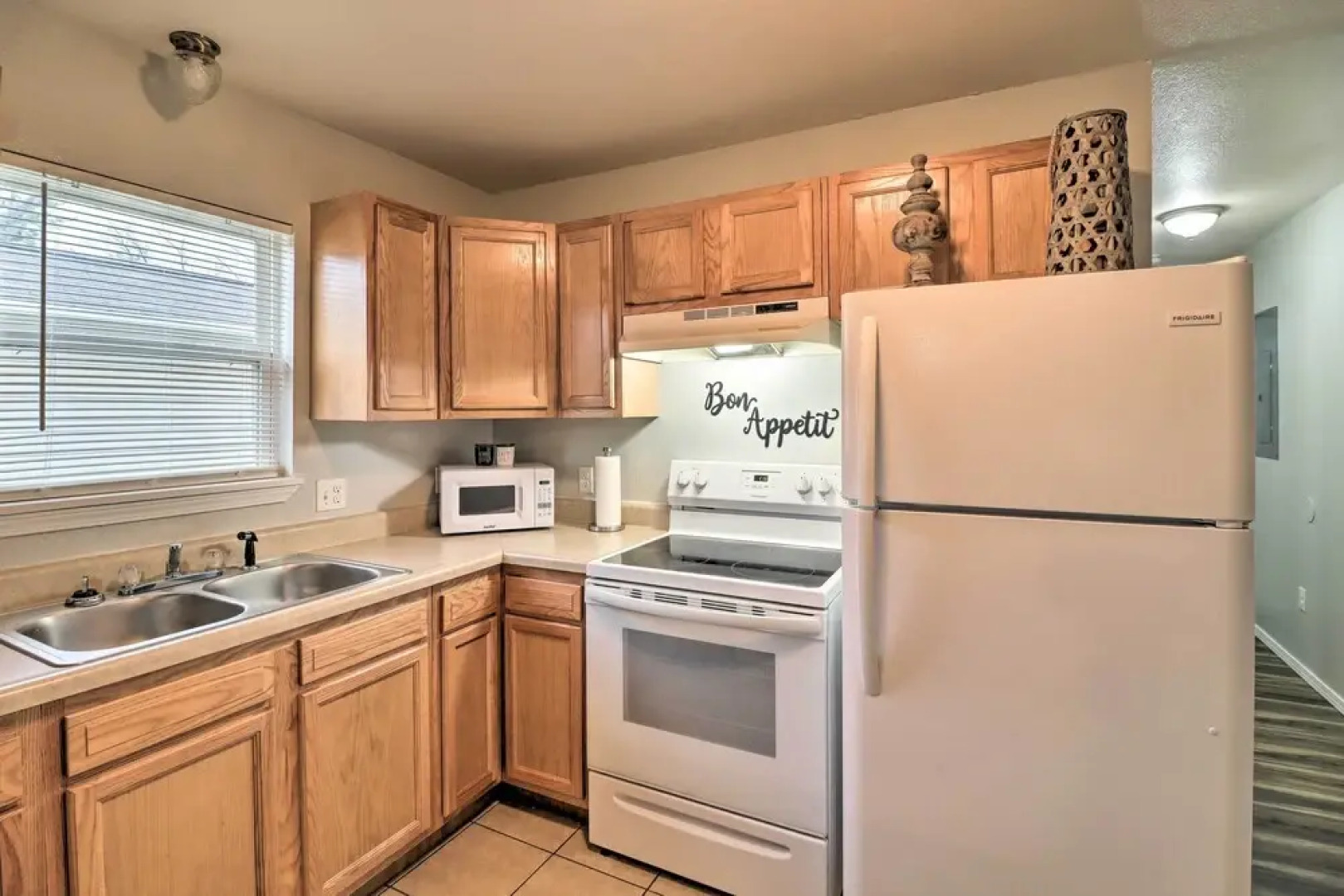 Stylish & Family-friendly West Plains Home!