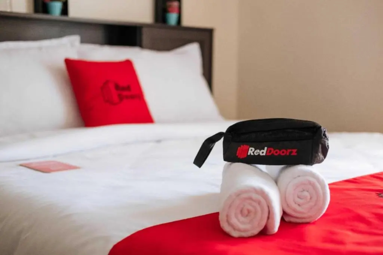 RedDoorz @ Park's Resort Hotel Alcantara