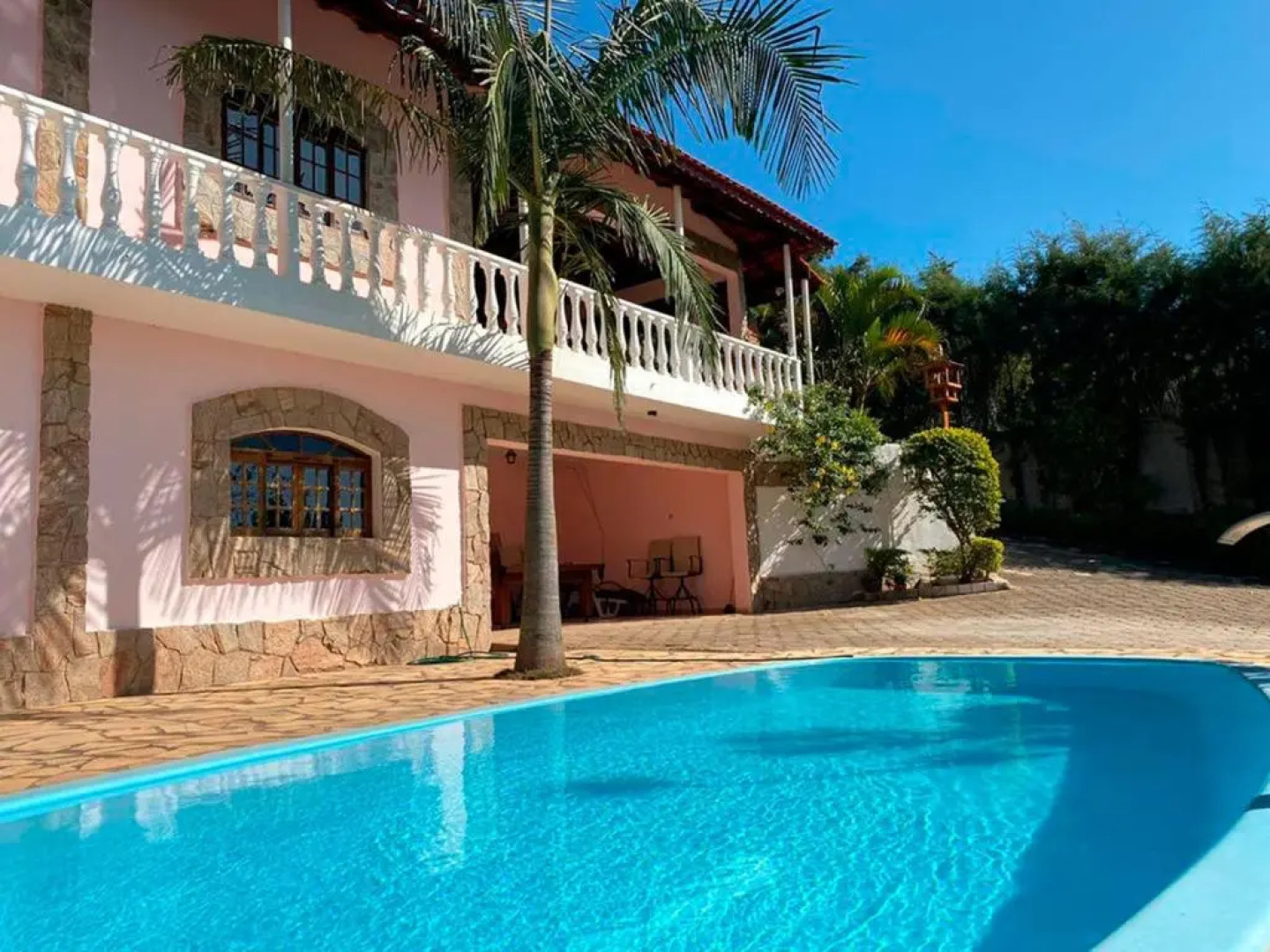 Otima chacara com lazer completo em Mairinque SP