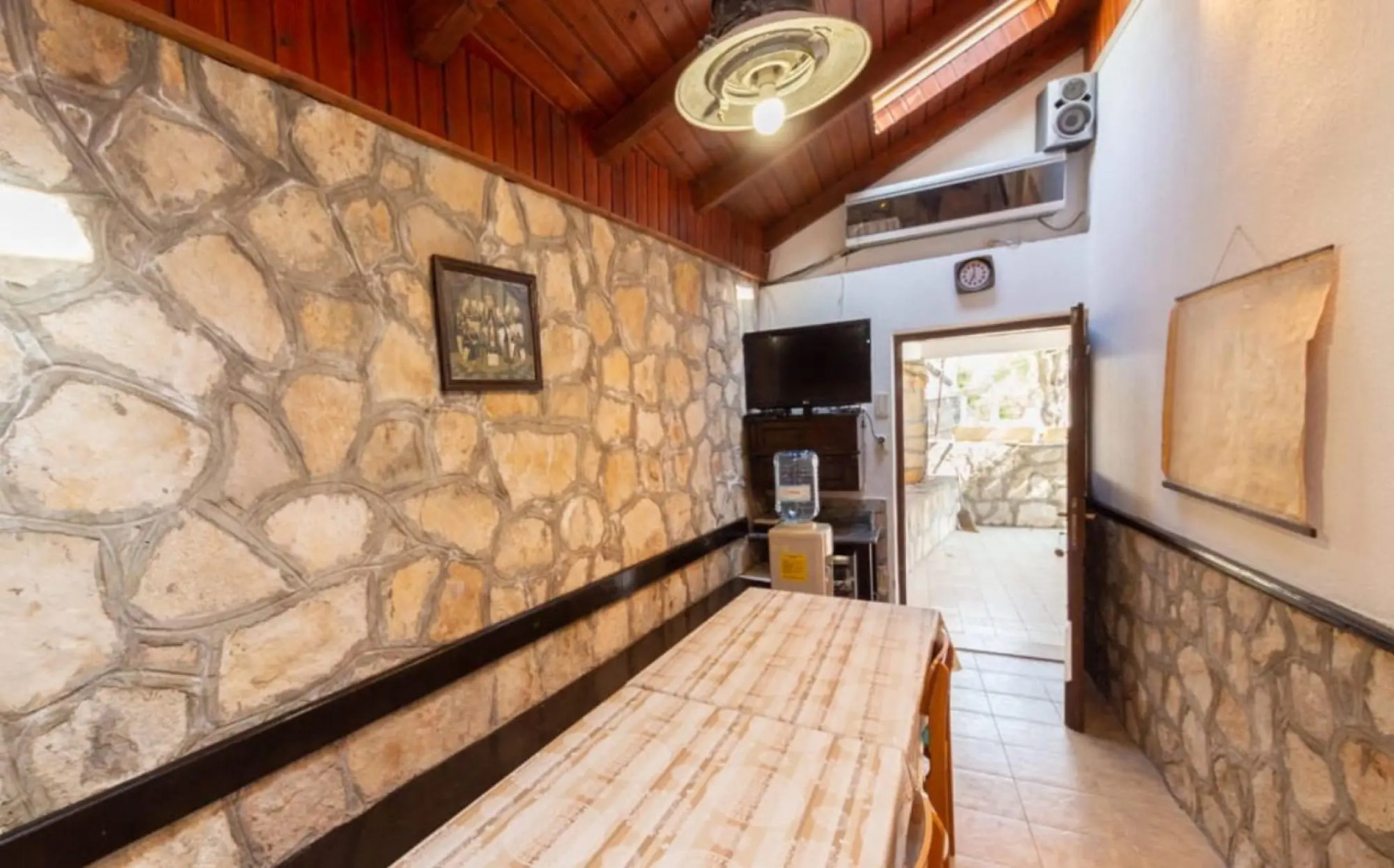 Linker - Wonderful Place Next To Te Sea - H