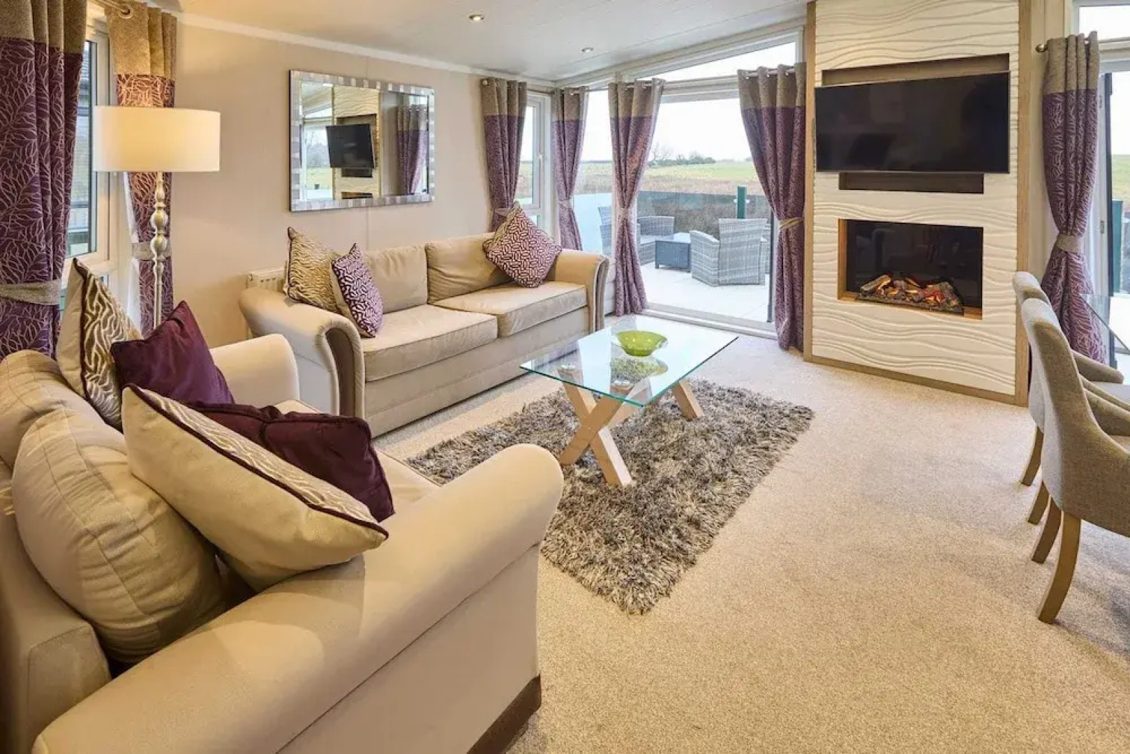 Host Stay Whistler Deluxe Lodge