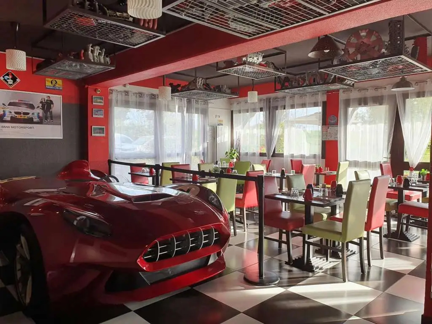 Kyriad Design Enzo Cannes-Écluse