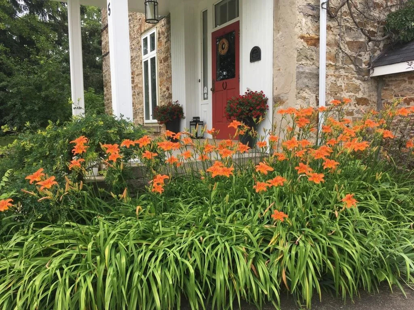 Denaut Mansion Country Inn