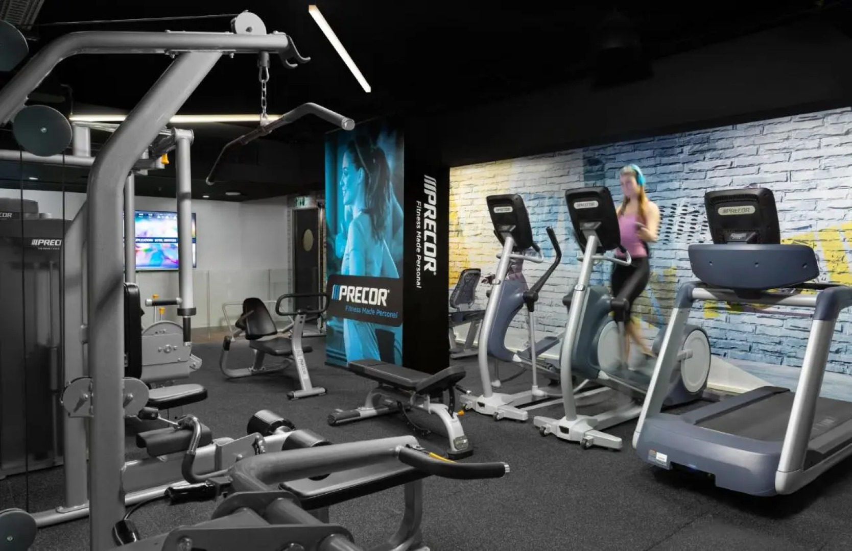 Link hotel & Hub By Dan Hotels