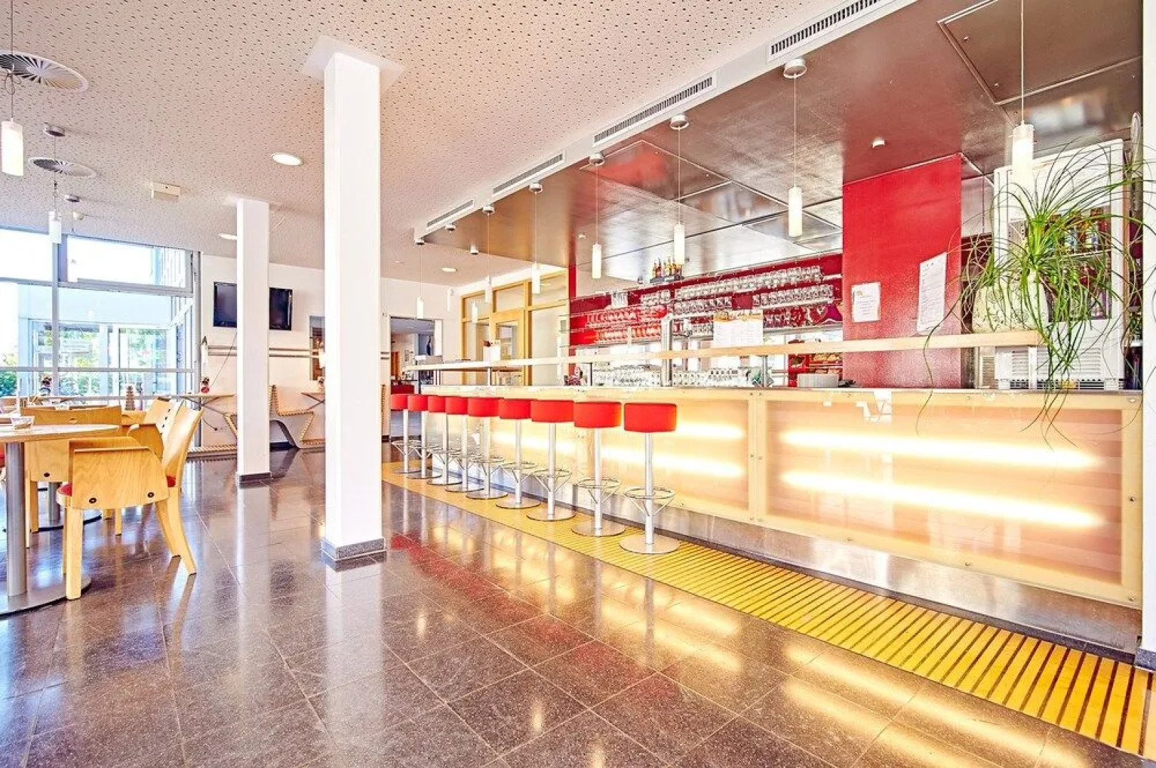 DJH Jugendgästehaus JBB Bielefeld - Hostel