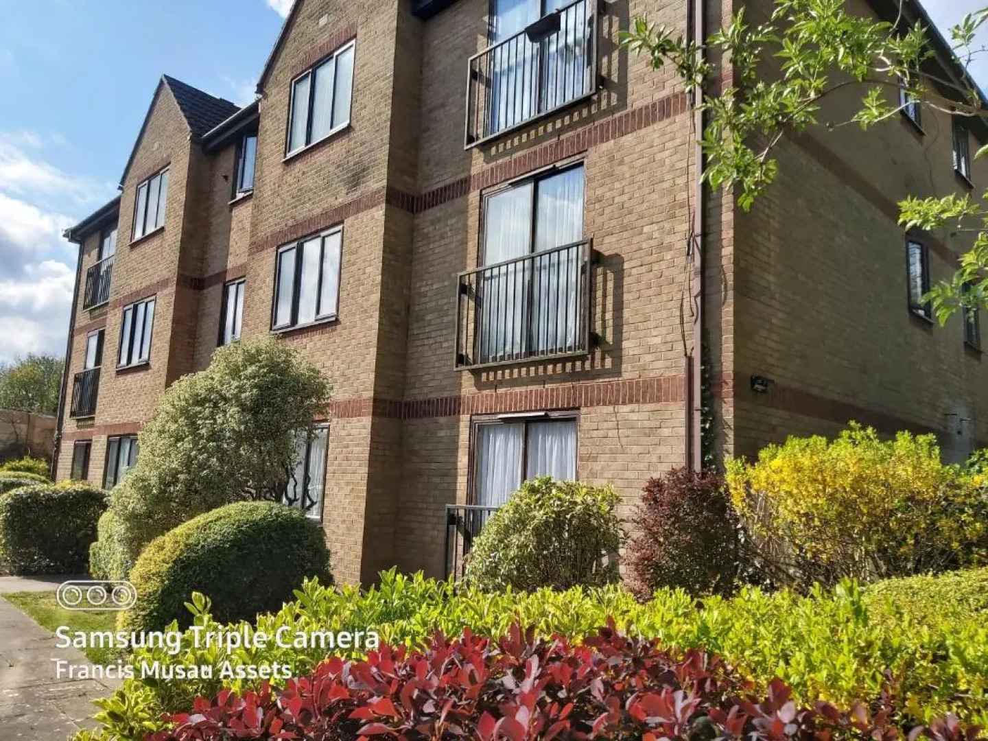 The Maltings - Huku Kwetu Dunstable - Spacious Business Travellers- 2 Bedroom 2nd floor Serviced Apartment -Private Parking- Free Wifi