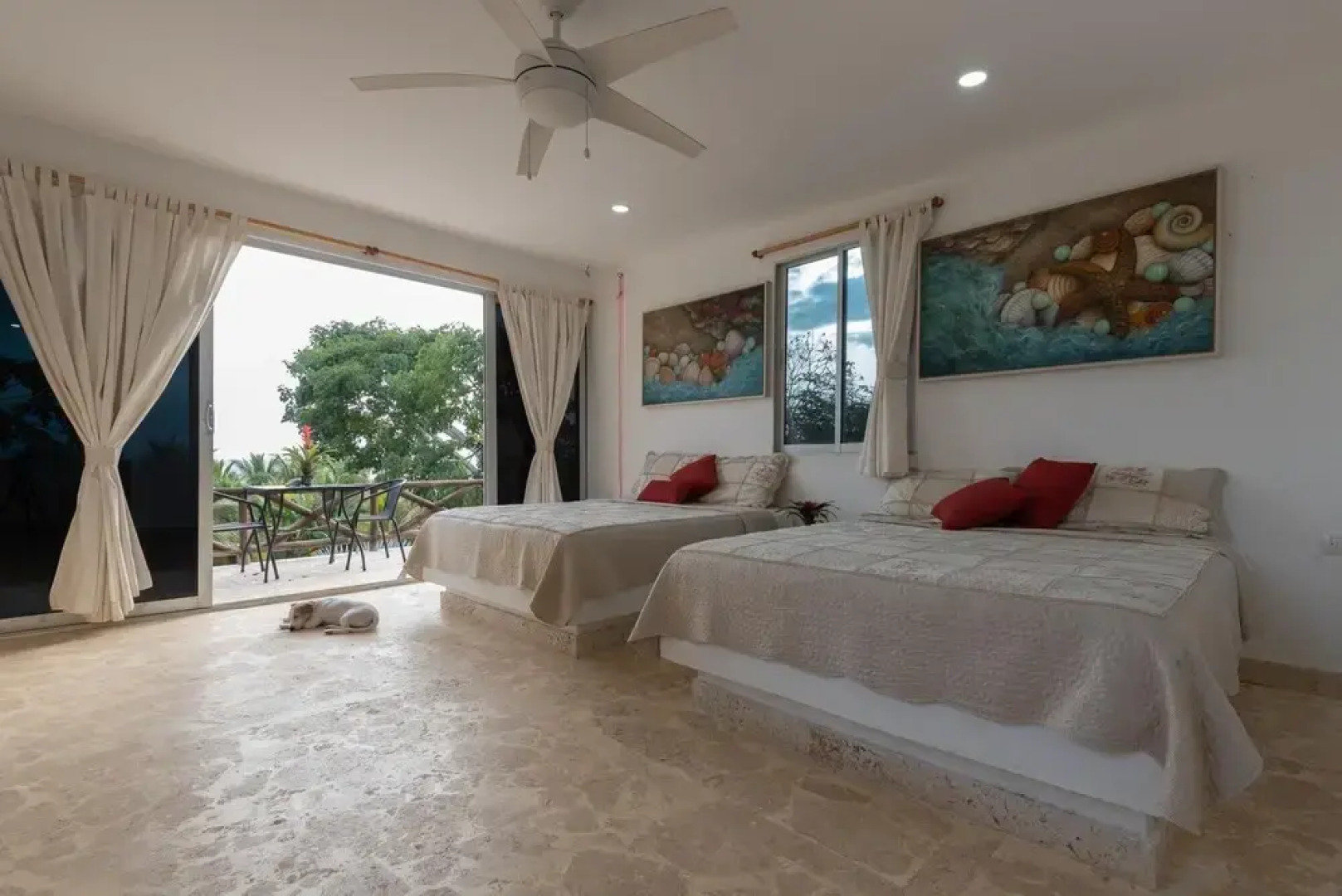 Relaxing Tropical Island Chalet w Private Pool and Beach in Bar