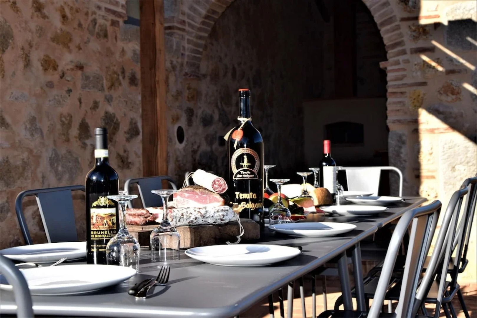 Villa With 4 Bedrooms in Monticiano Siena , With Private Pool and Wifi