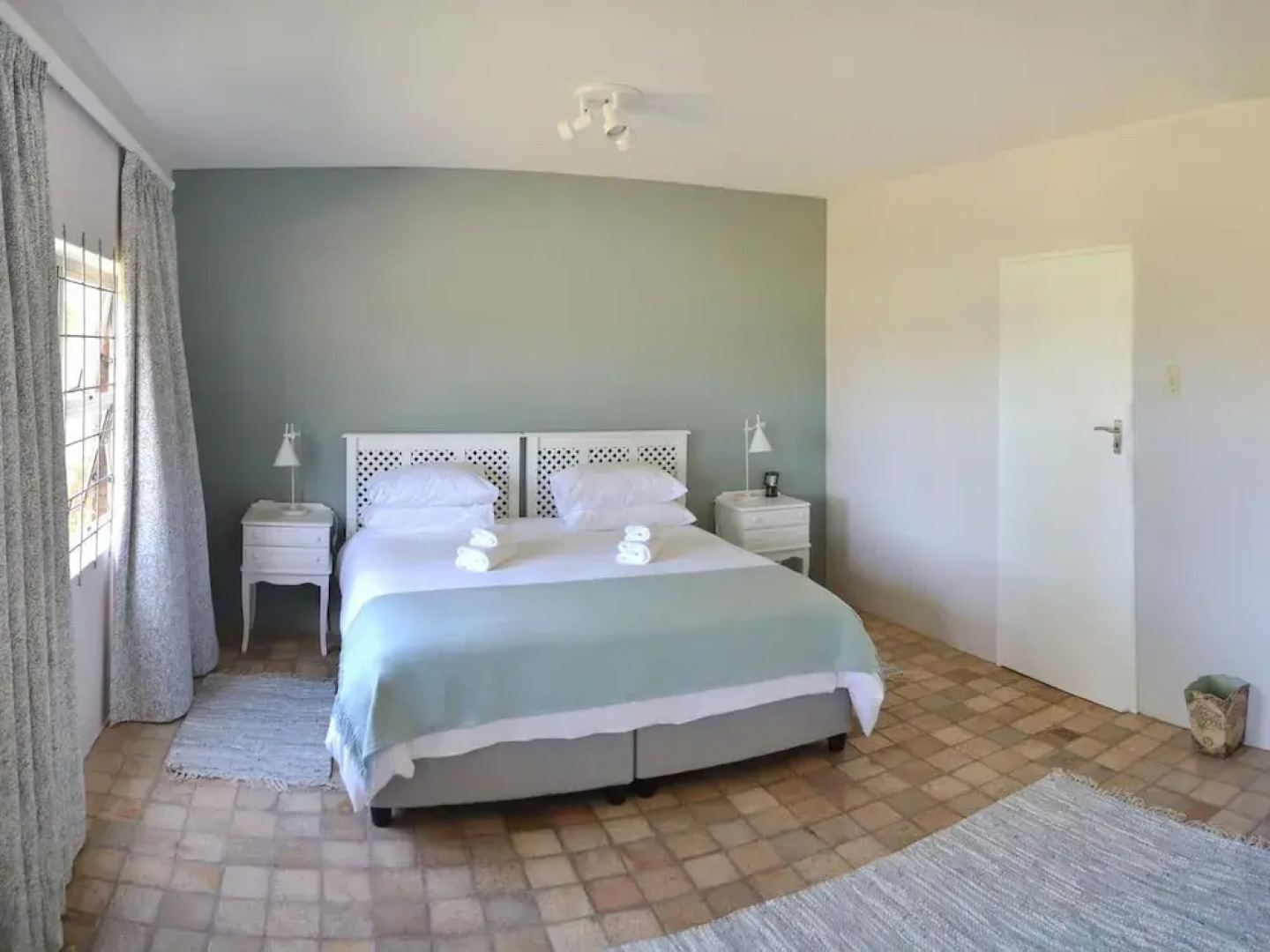 Sundune Guest House & Self Catering