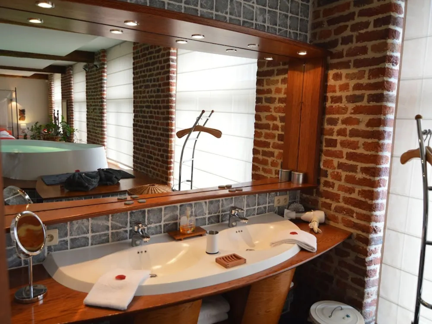 Swanky Holiday Home in Ensival with Sauna & Hot Tub