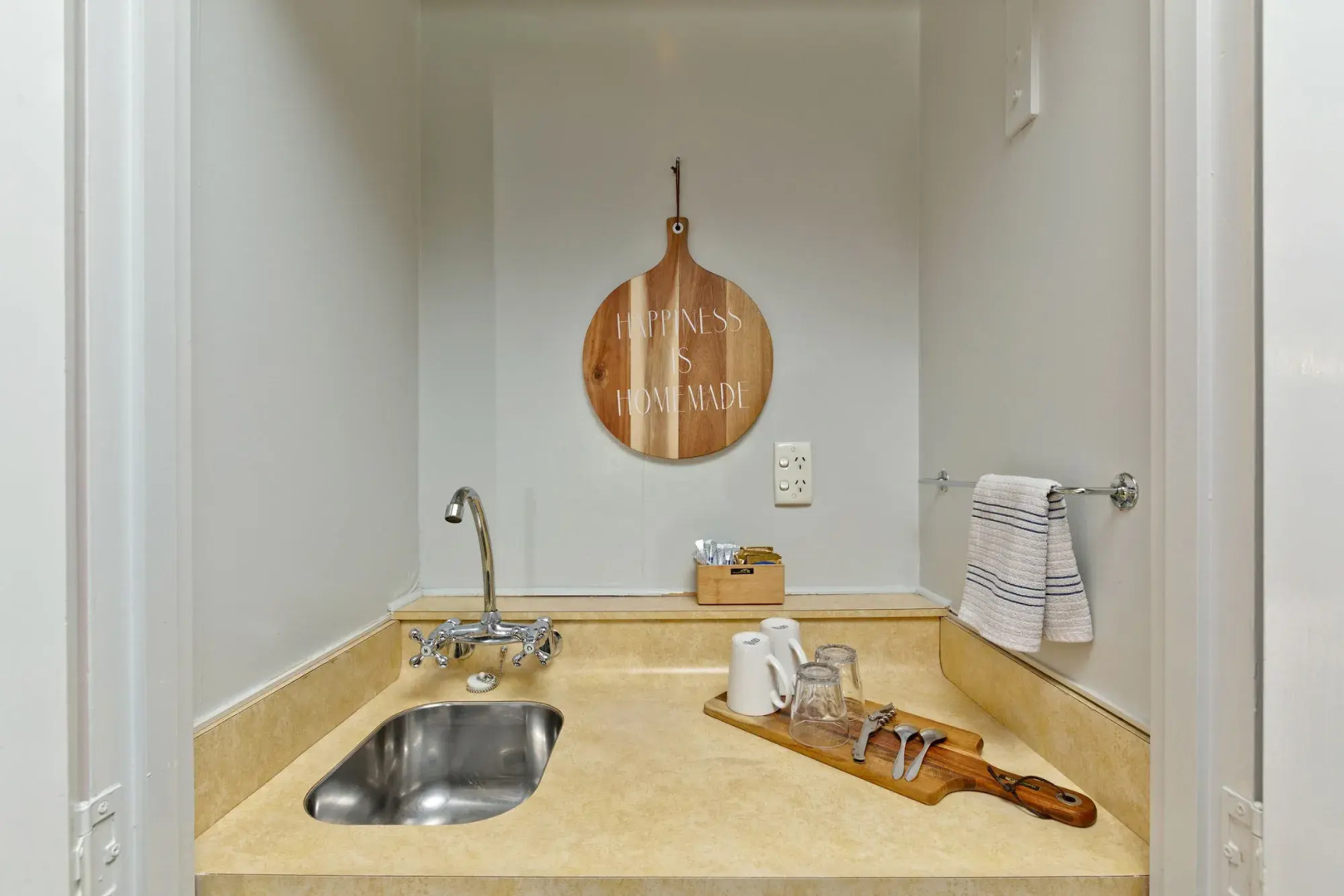 Oakwood Manor Motor Lodge