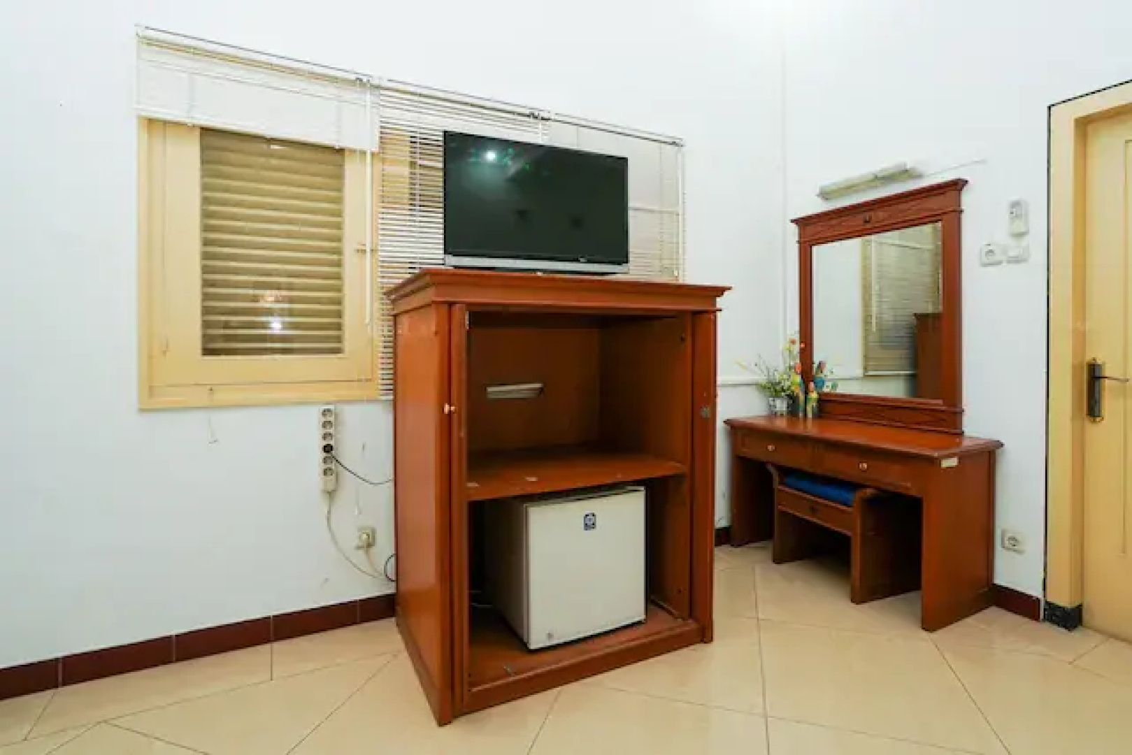 OYO 1346 Sinergi Hotel Gresik
